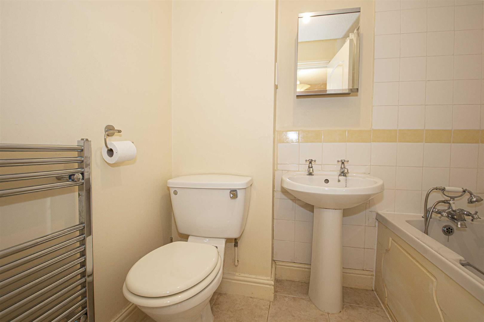 Dulverton Drive, Furzton, Milton Keynes